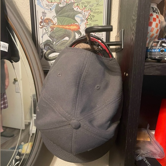 Space Saving Bar Mounts Under a Cabinet or to a Wall NIB - Picture 5 of 11